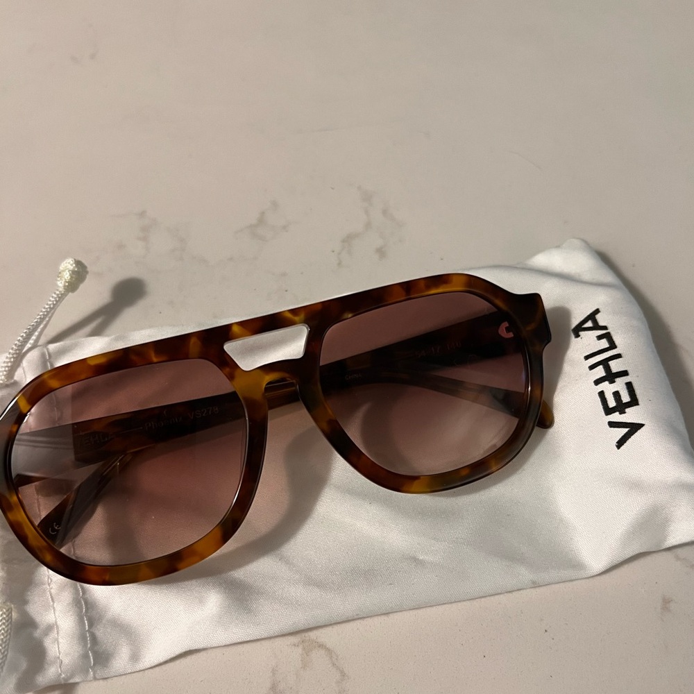 Vehla Phoenix Sunglasses in Tort/Mocha 🤎